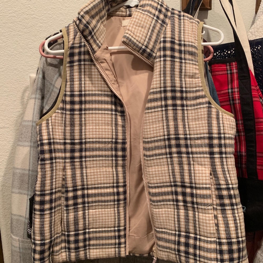 Vest - Picture 1 of 1
